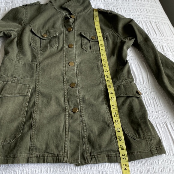Bianca Nygard military style olive grren jacket. Chest 20”  Length 27.5” Unlined - Picture 12 of 13